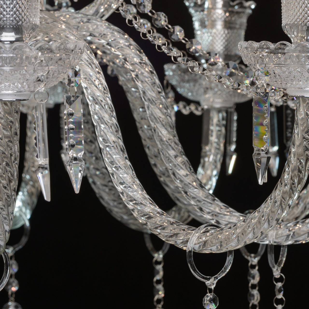 Подвесная люстра Chiaro Барселона 313012418 в Москве