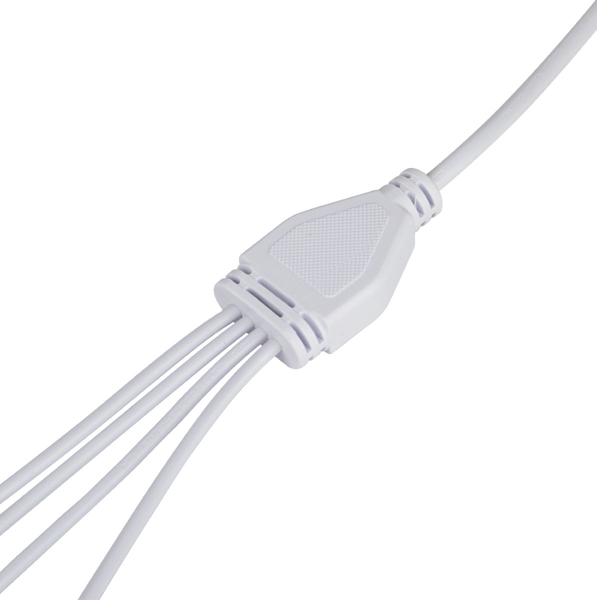 Разветвитель сетевой для линейных светильников Эра Разветвитель 4х IEC C7 2 м Б0061036