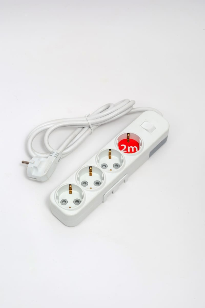 Удлинитель с/з 4вх с защитными шторками с включателем ELBI Myra 527-010202-422