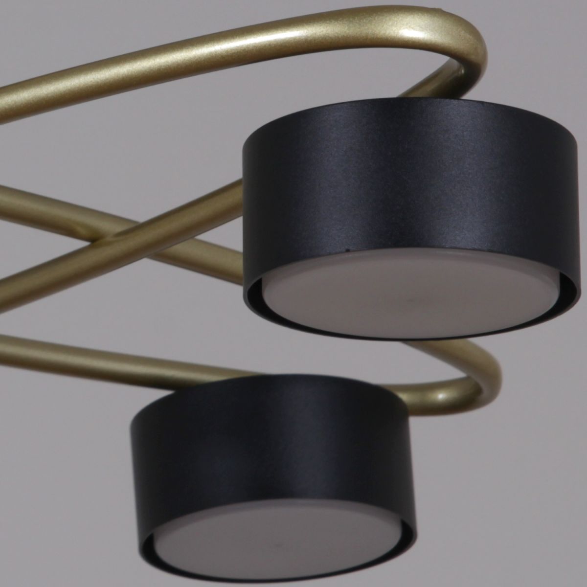 Потолочная люстра Reluce 06658-0.3-04 GD+BK GX53