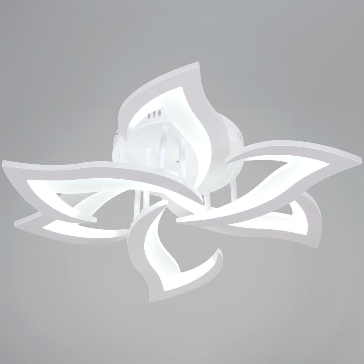 Потолочная люстра Reluce 20150-0.3-3+3 WH