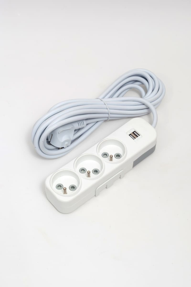 Удлинитель 3вх с защитными шторками USB UPS ELBI Myra 527-010205-316