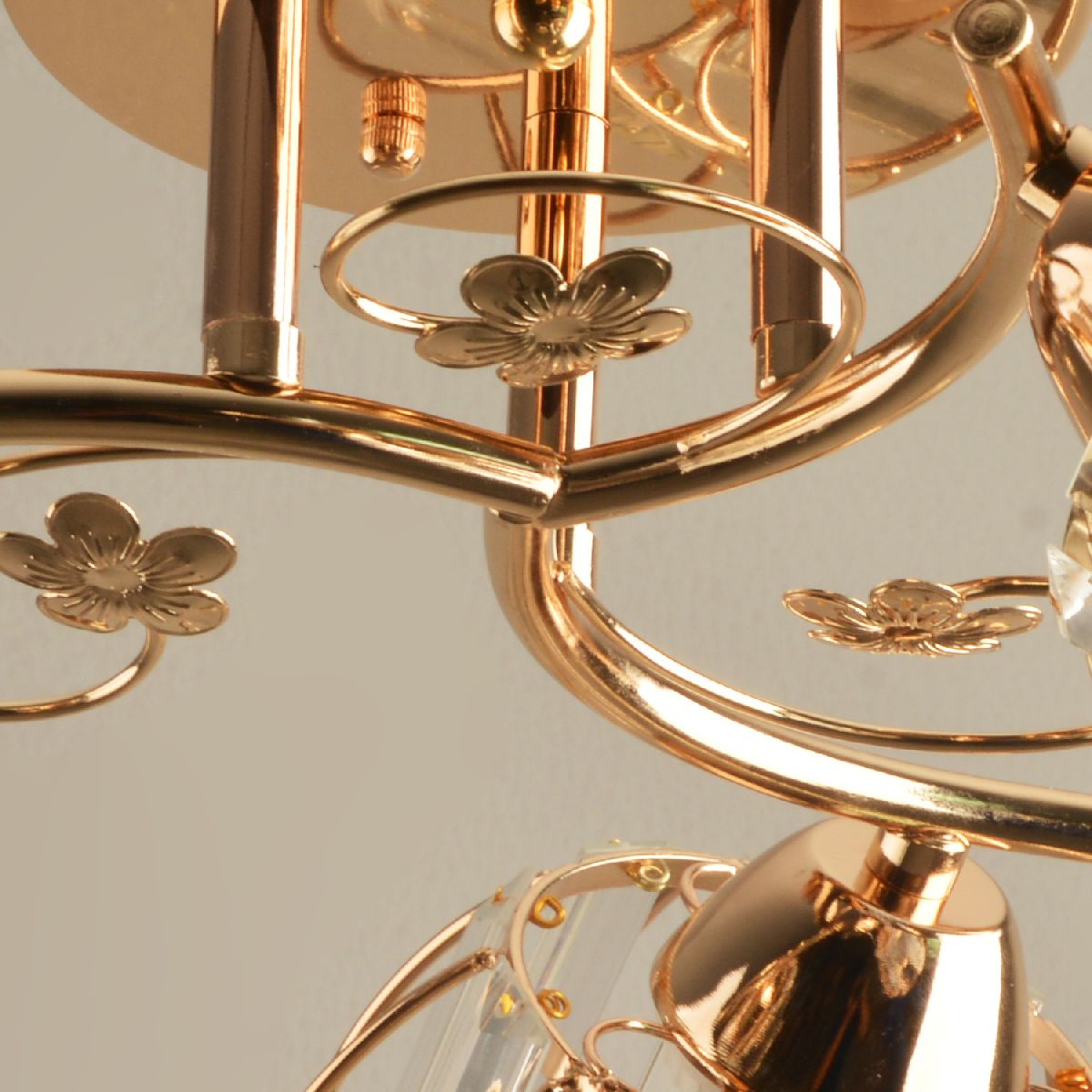 Потолочная люстра Reluce 04628-0.3-03 FG