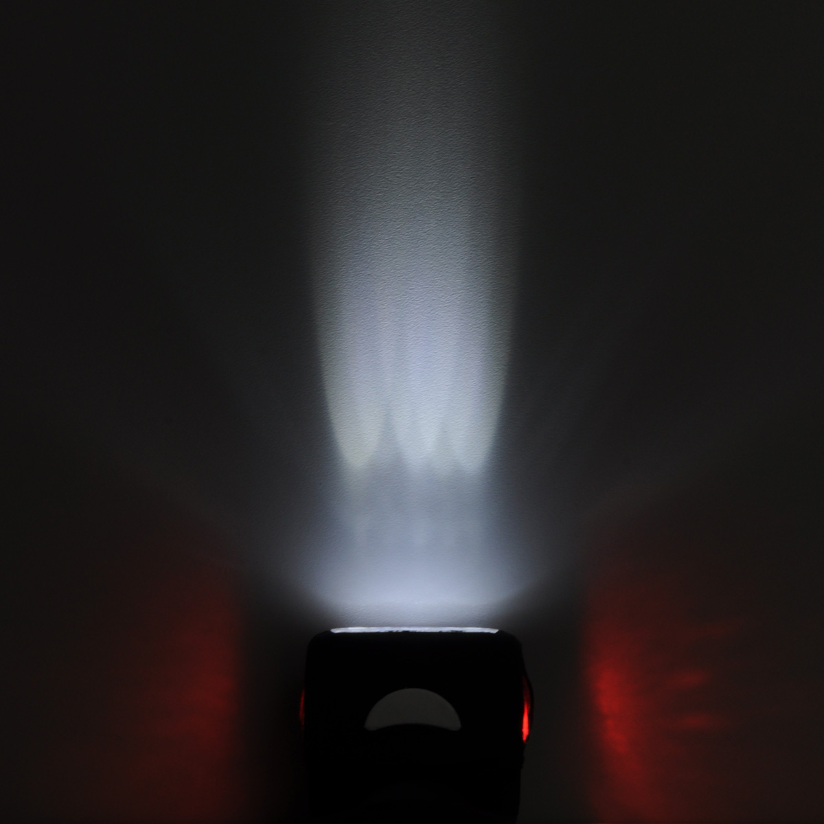 Велосипедный светодиодный фонарь Elektrostandard Forward от батареек 60х55 18 лм 4690389087639