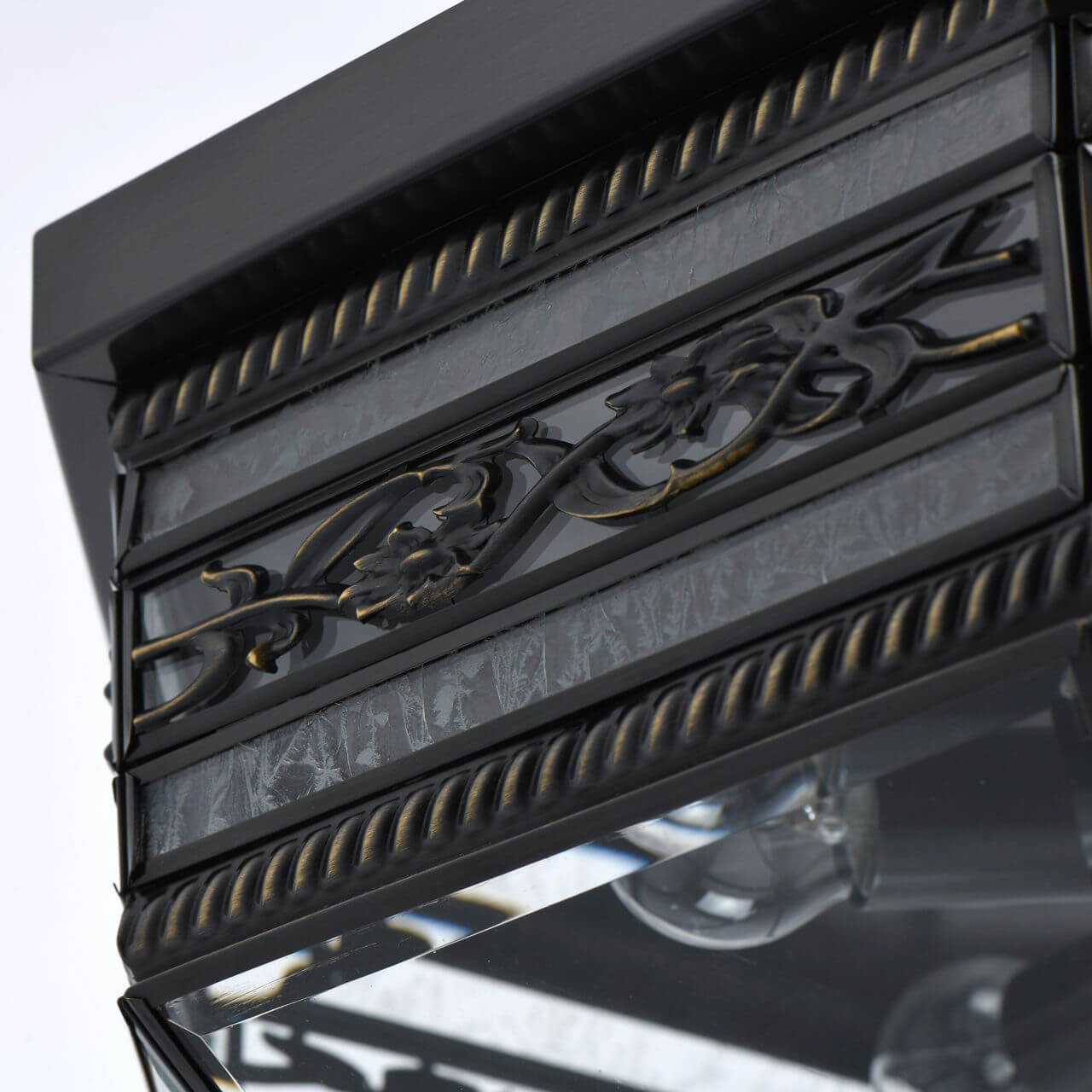 Накладная люстра Chiaro 801010806 в Москве