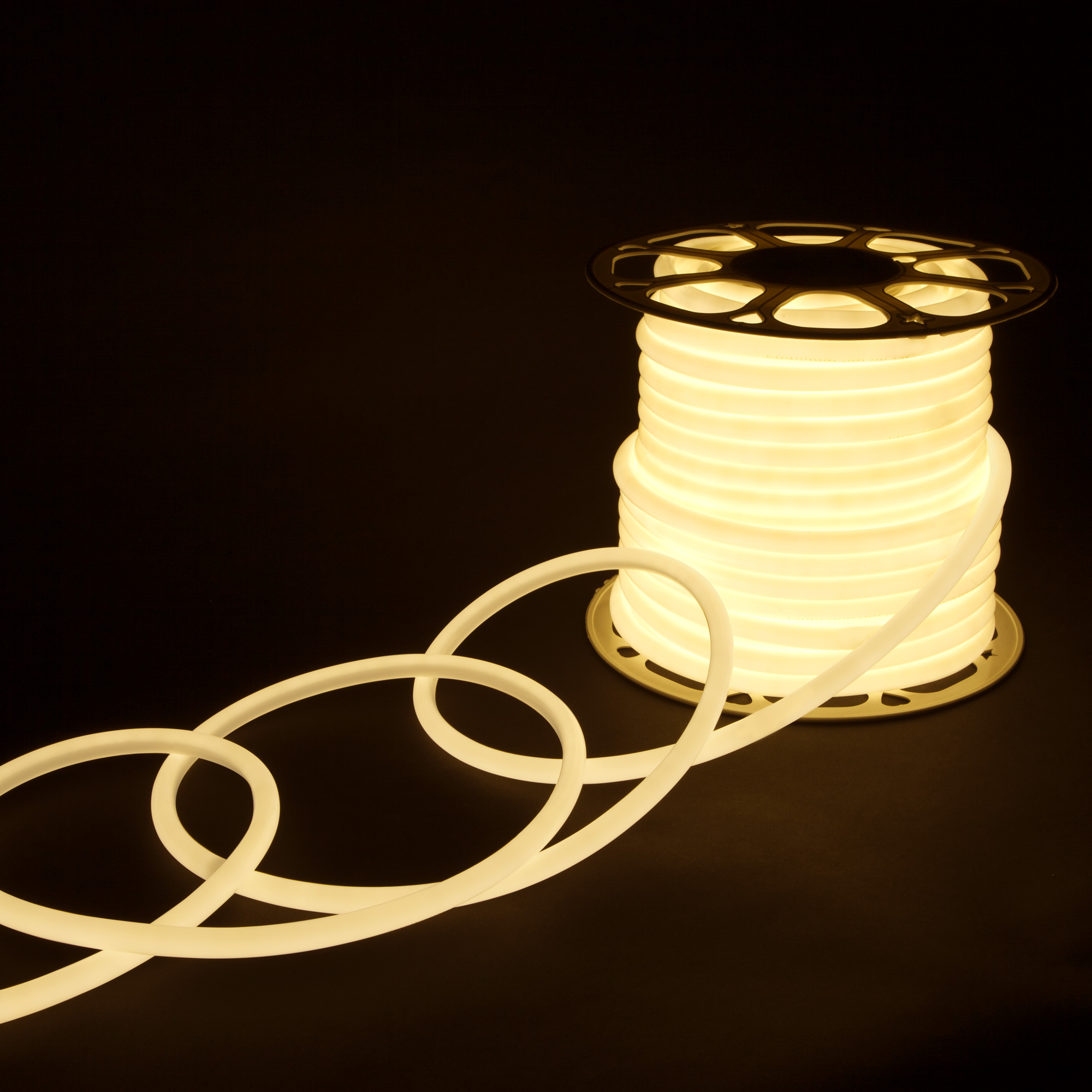 Светодиодный гибкий неон Elektrostandard 220V 9,6W 144Led 2835 IP67 круглый дневной белый, 50 м 4690389167461