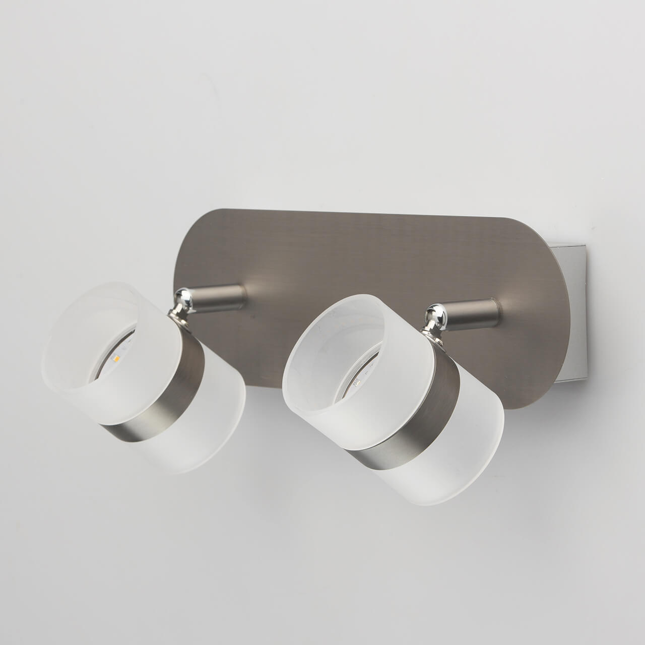 Светодиодный спот De Markt Этингер 2 704023602