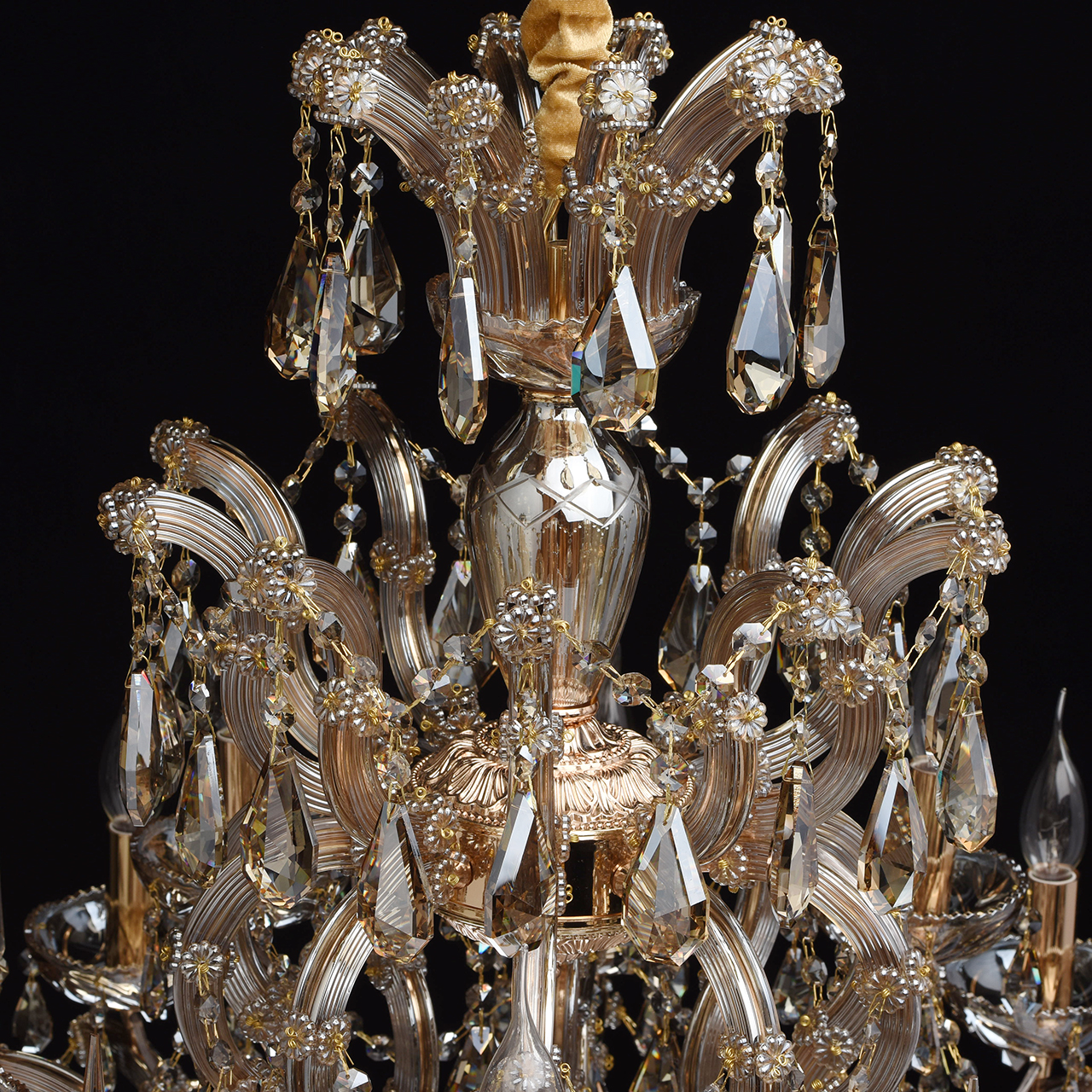 Подвесная люстра Chiaro Одетта 405010316 в Москве