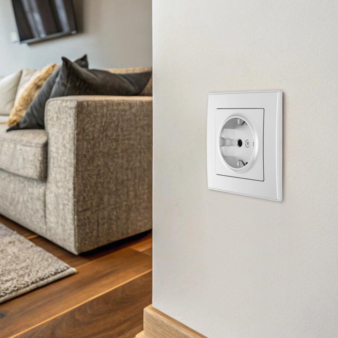 Комплект розетки с/з и шторками и рамкой Arte Milano SET06-1-40-1 silver