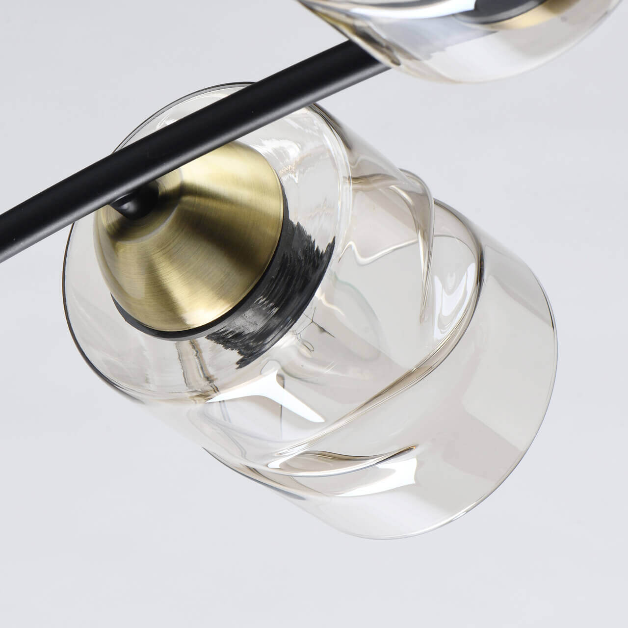 Люстра на штанге DeMarkt 638017806 в Москве