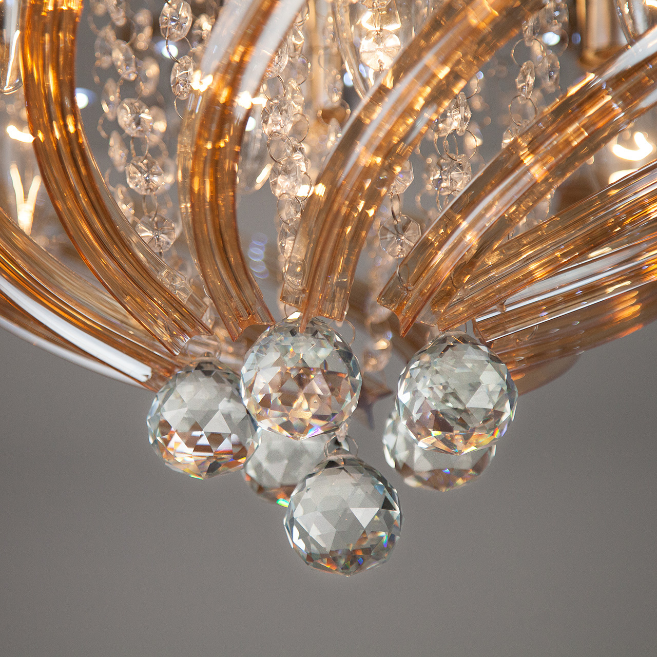 Потолочная люстра Eurosvet Dallas 80116/8 хром/белый