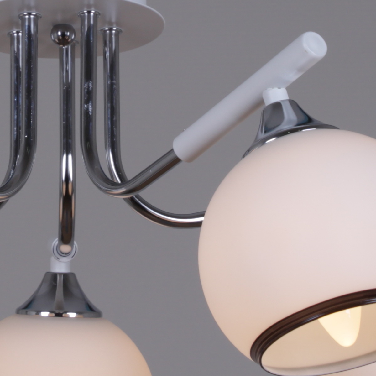 Потолочная люстра Reluce 52133-0.3-05A