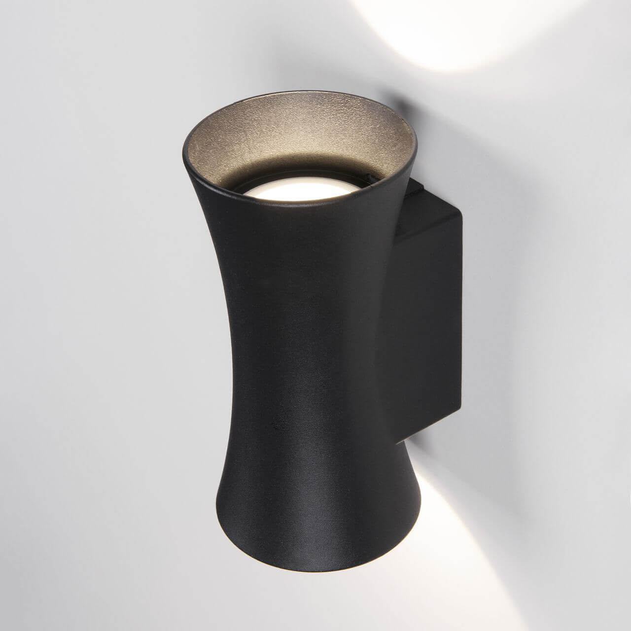 Настенный светильник Elektrostandard 1501 TECHNO LED DUAL черный 4690389136740