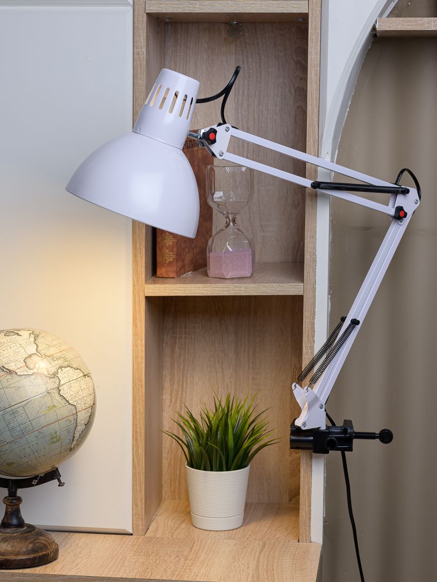 Настольная лампа ARTSTYLE HT-108W