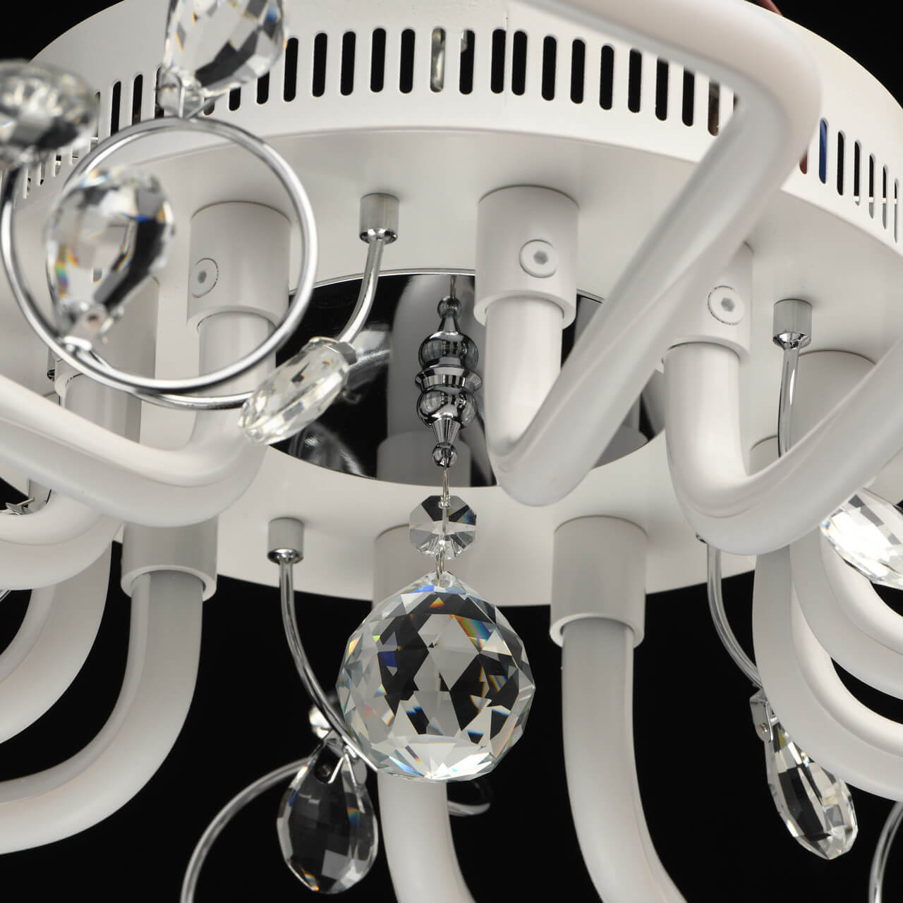 Потолочная светодиодная люстра MW-Light Ивонна 459011705