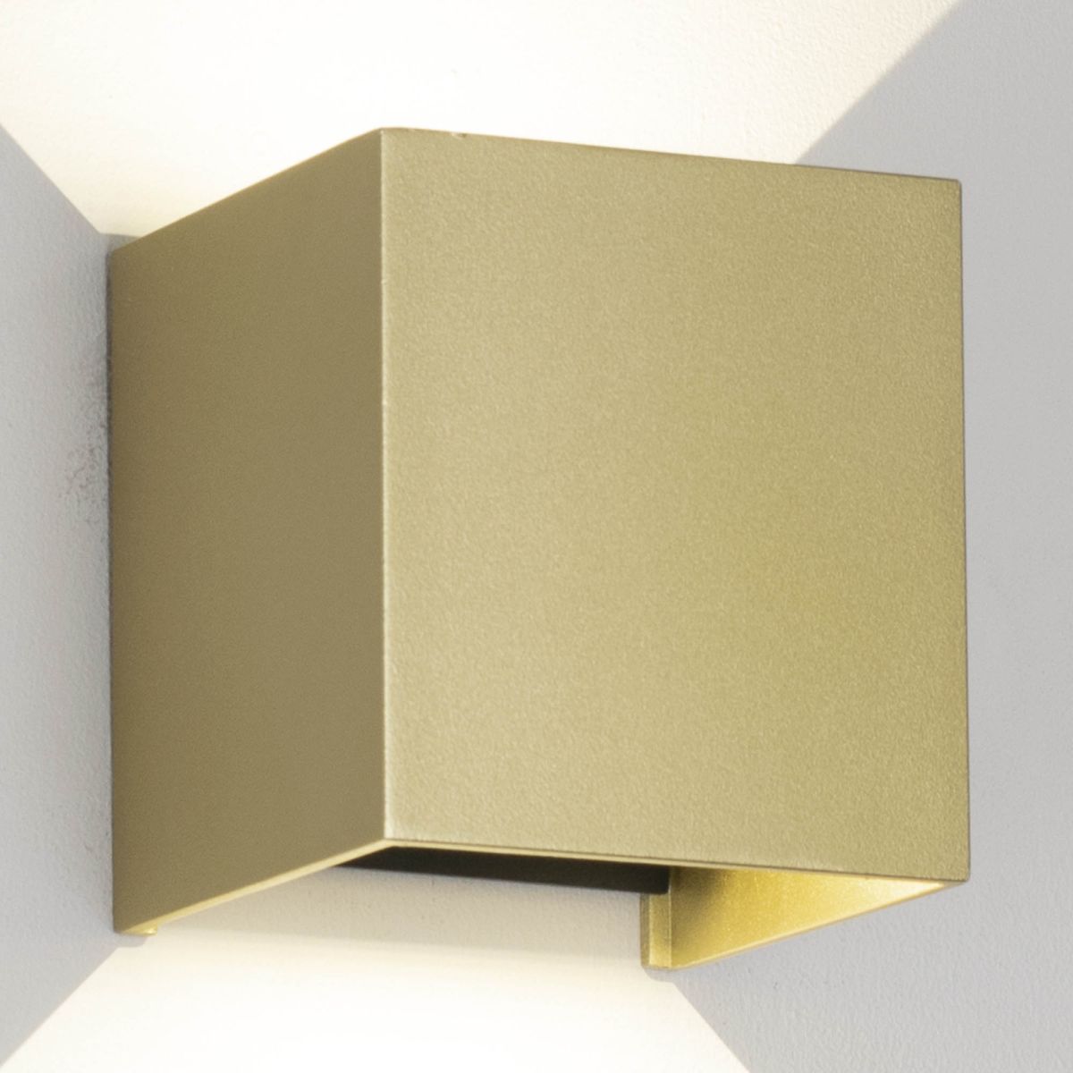 Настенный светильник Mantra Davos 9223