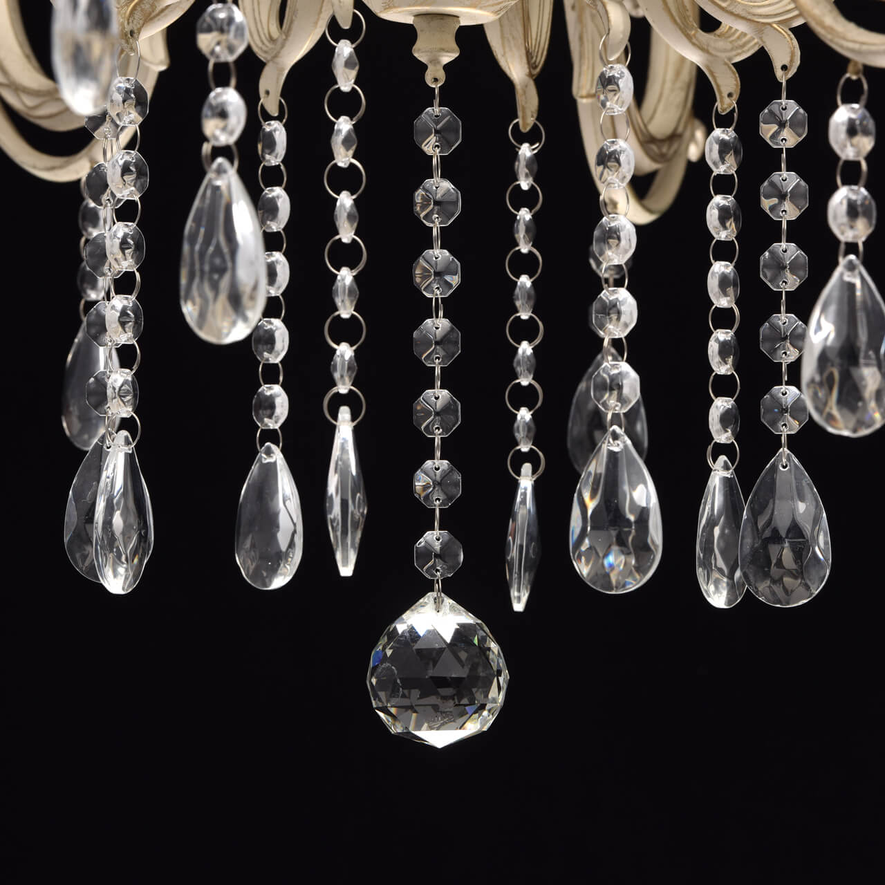 Подвесная люстра De Markt City Аврора 371012208 в Москве