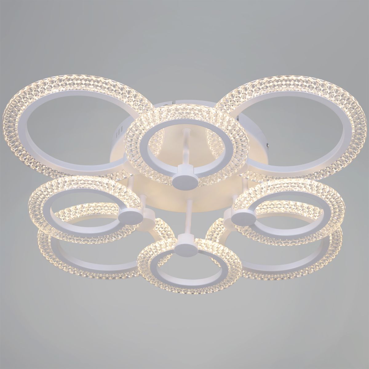 Потолочная люстра Reluce 68090-0.3-4+4 WH