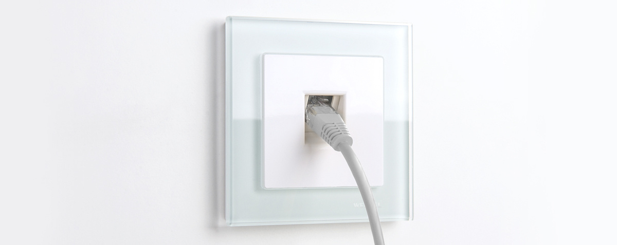 Рамка Werkel Favorit для двойной розетки белый стекло WL01-Frame-01-DBL 4690389073120