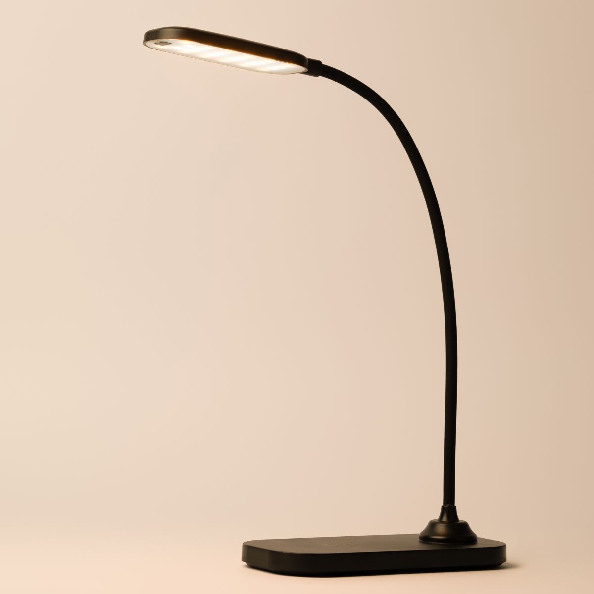 Настольная аккумуляторная лампа Эра NLED-524-6W-BK Б0068596