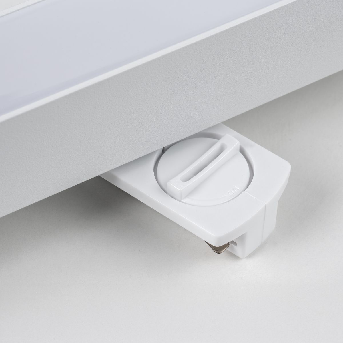 Трековый однофазный светильники Lightstar Lilla 202036