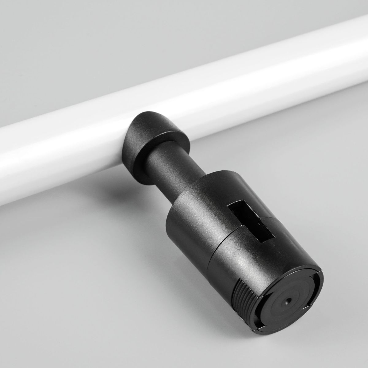 Трековый однофазный светильник Lightstar Due Hermes 270447