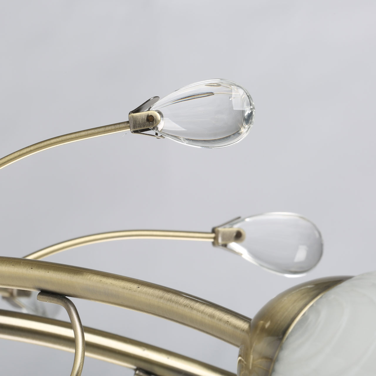 Потолочная люстра De Markt Флора 670011108