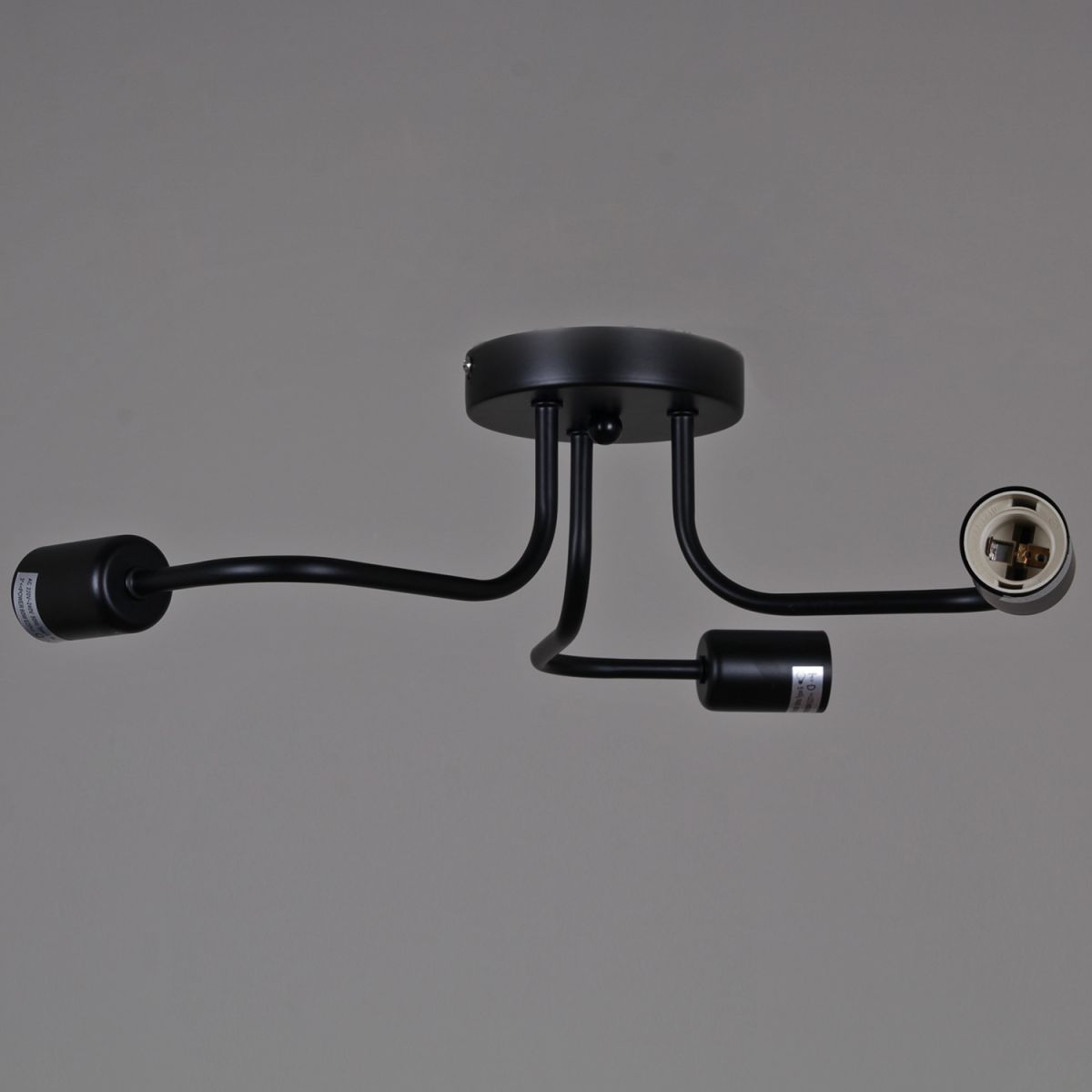 Потолочная люстра Reluce 01728-0.3-03 BK