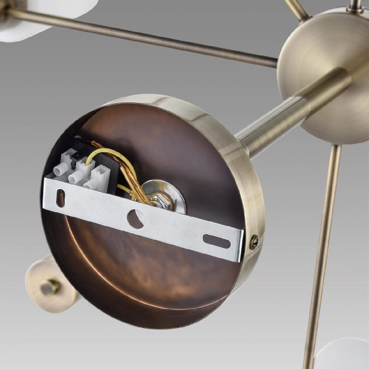 Люстра на штанге Lumion Mave 8100/8C