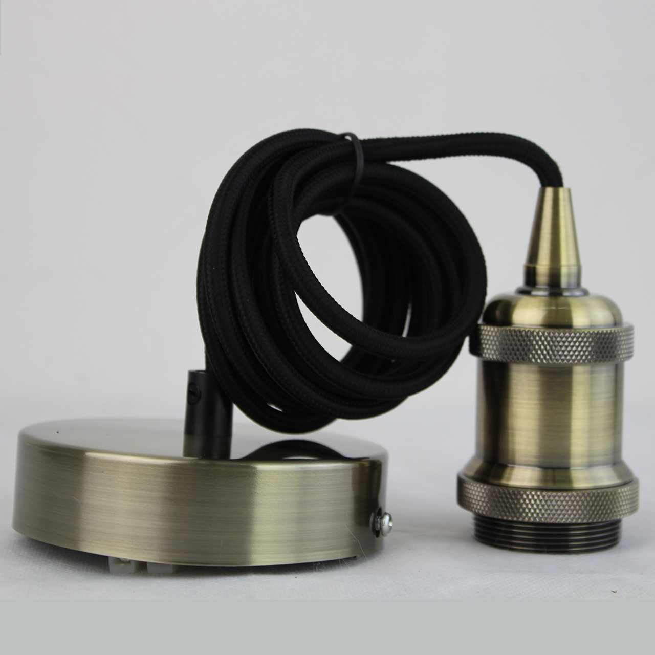 Ретро патрон с подвесом E27 Бронза Sun Lumen 056-588