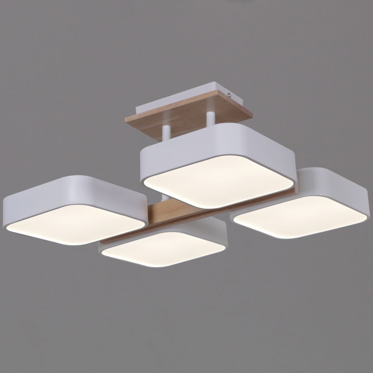 Потолочная люстра Reluce 03359-0.3-04 WH+WOOD