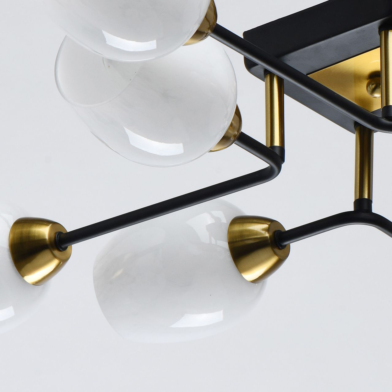 Потолочная люстра De Markt Олимпия 638019008 в Москве