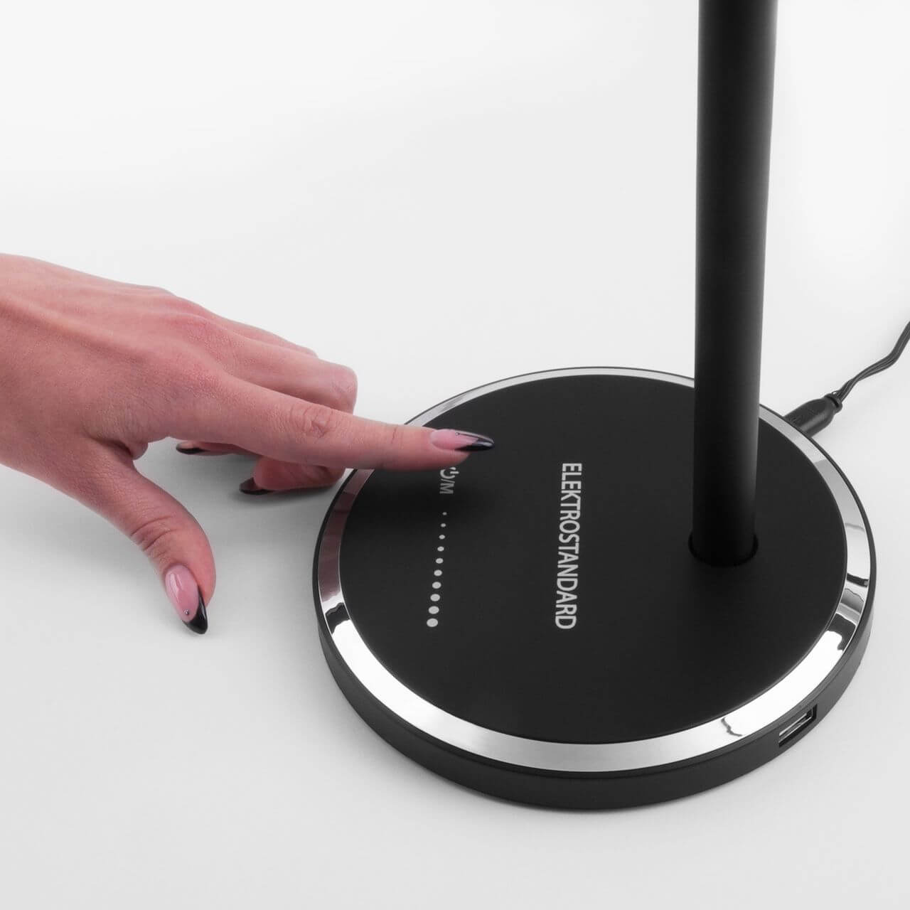 Настольная лампа Elektrostandard Vara TL70990 черный 4690389136344