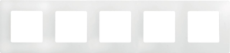 Рамка 5-постовая Legrand Etika белая 672505
