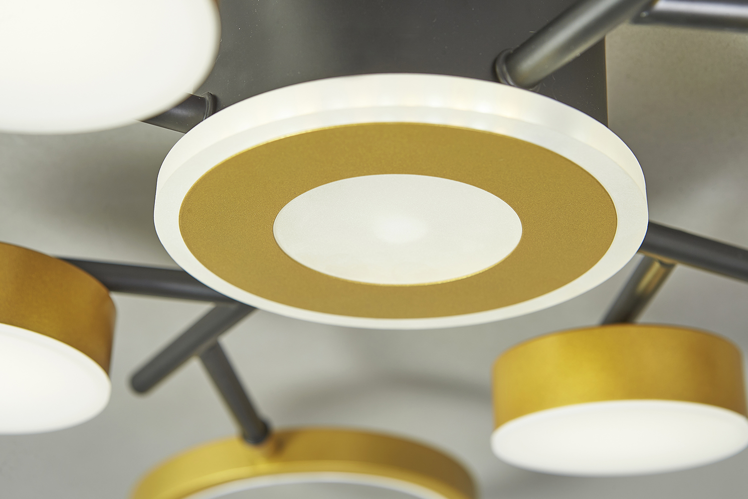 Потолочная светодиодная люстра Escada Optimal 10206/9LED в Москве