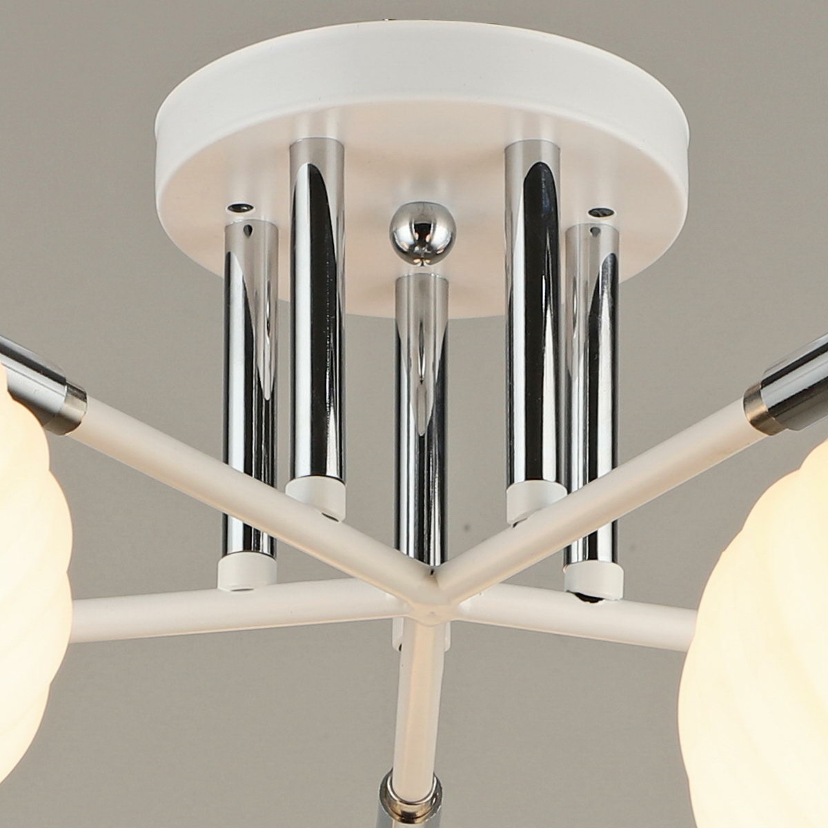 Потолочная люстра Reluce 04737-0.3-05