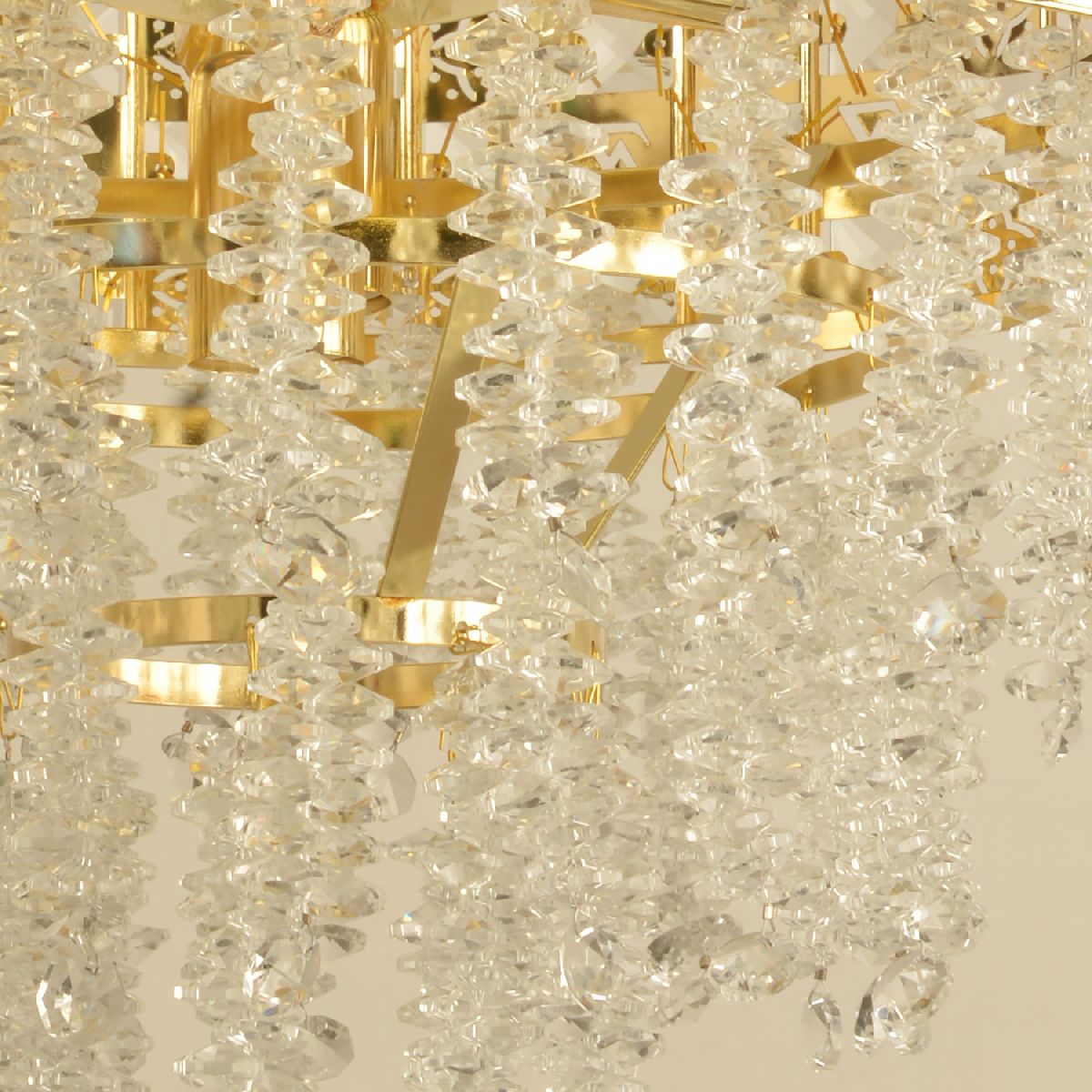 Подвесная люстра Reluce 08301-0.4-08 G