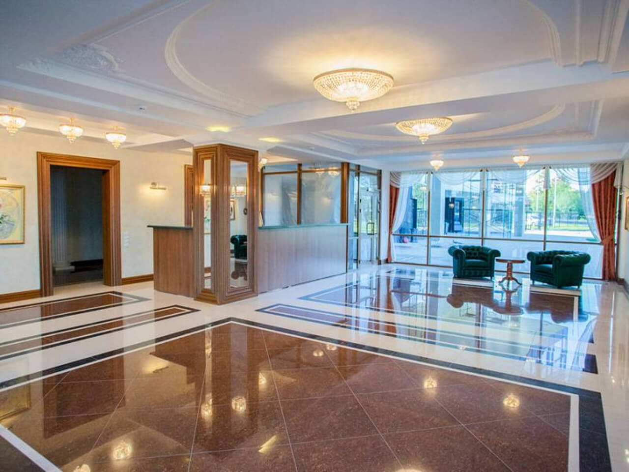 Потолочная люстра Maytoni Palace DIA890-CL-10-G в Москве