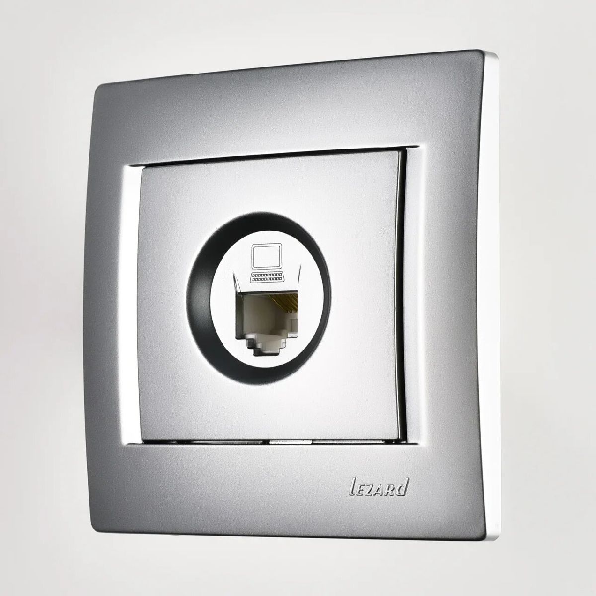 Розетка компьютерная Lezard Karina 707-4388-139