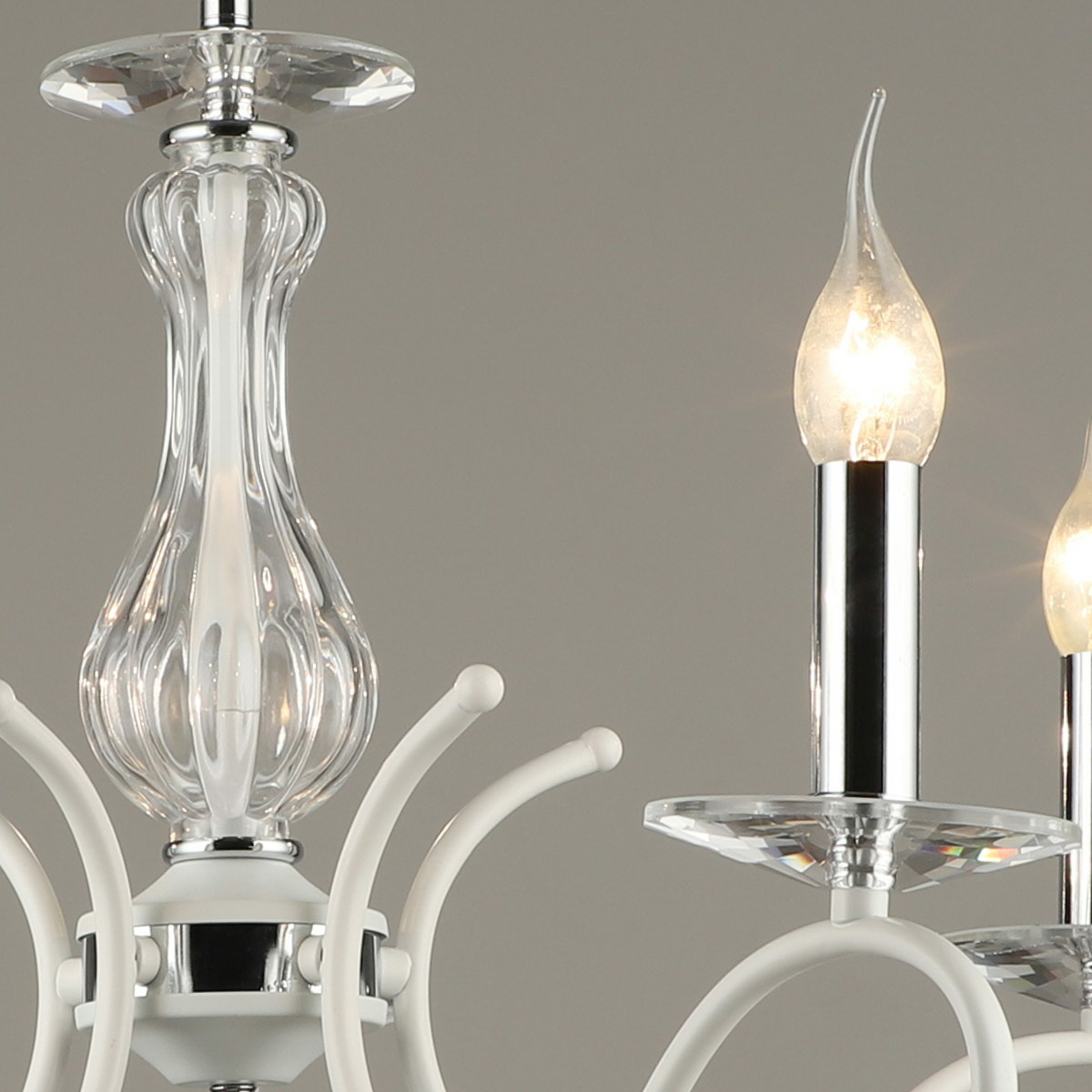 Подвесная люстра Reluce 03809-0.4-05 WT+CH