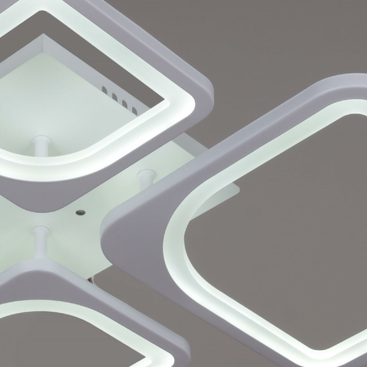 Потолочная люстра Reluce 11005-0.3-2+2 WH