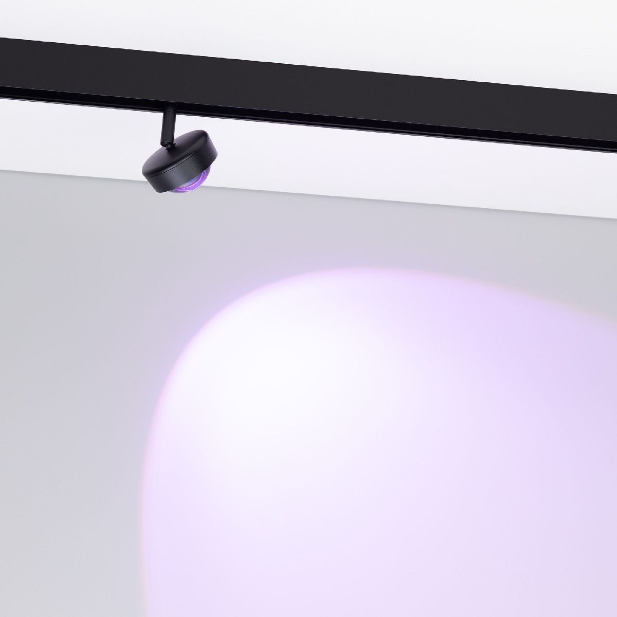 Трековый магнитный светильник Arlight MAG-ORIENT-SUNSET-R76-6W Day4000-MIX (BK, 70 deg, 48V, TUYA) 048331