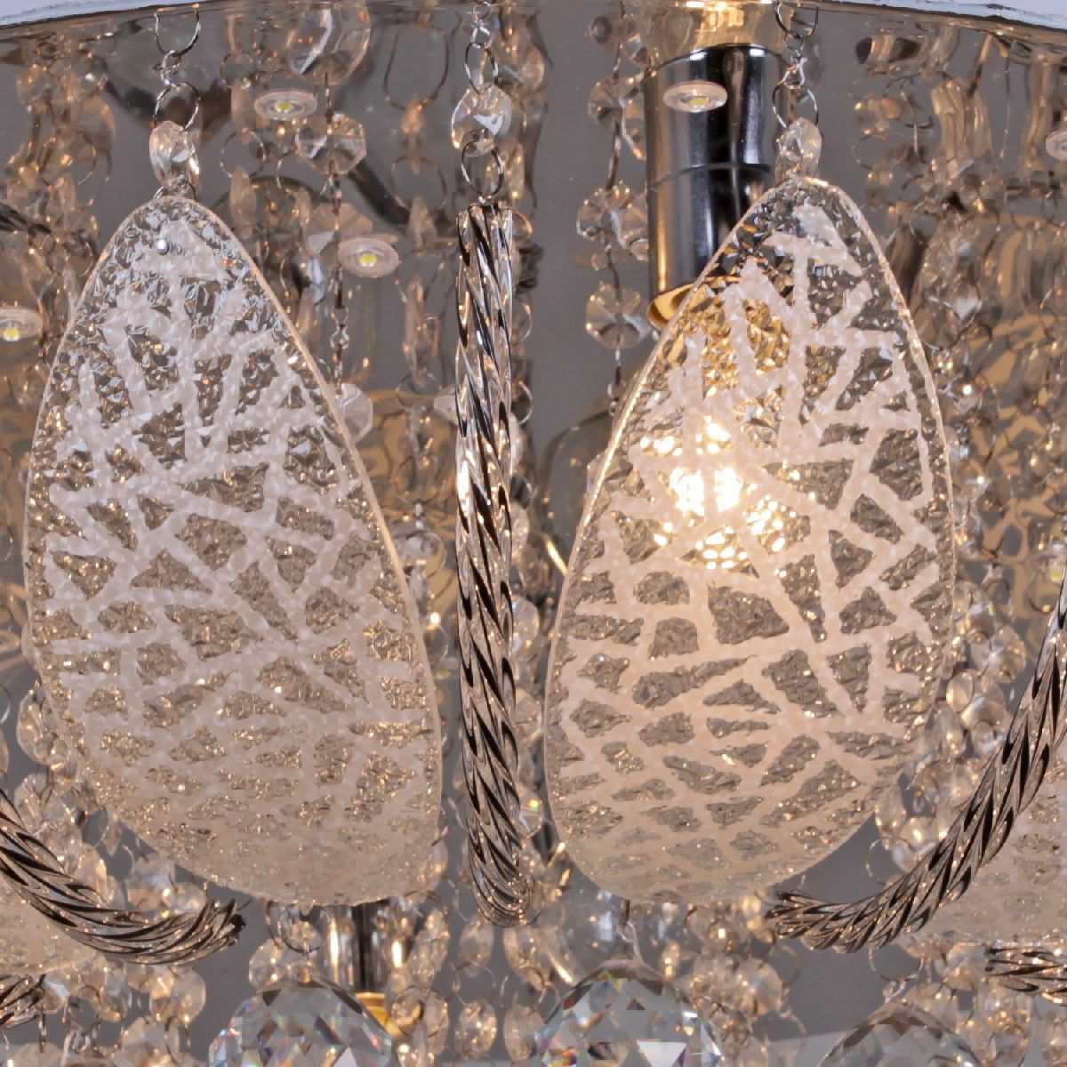 Потолочная люстра Reluce 55729-0.3-08