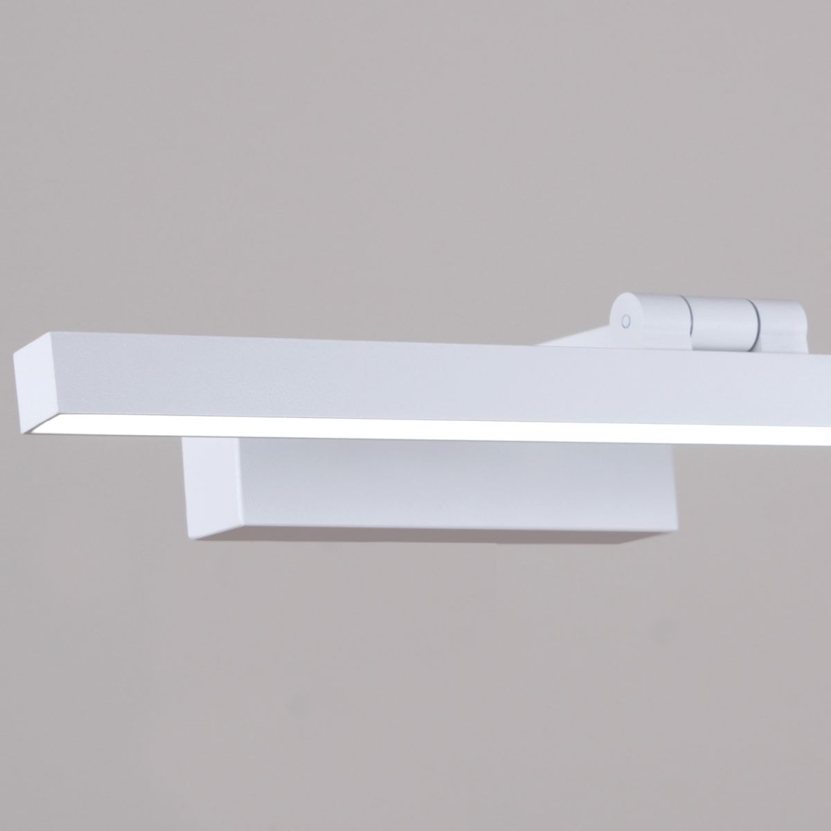 Подсветка для зеркал Reluce 07520-0.2-700