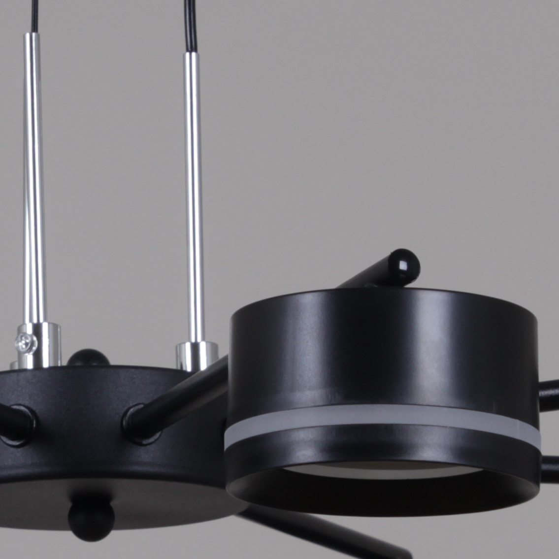 Потолочная люстра Reluce 19490-0.4-4+4 Black