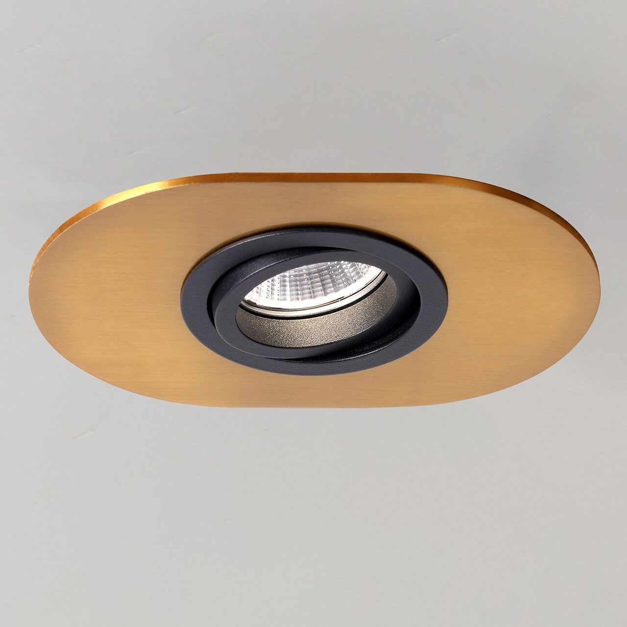 Встраиваемый светильник Favourite Retro 2789-1C