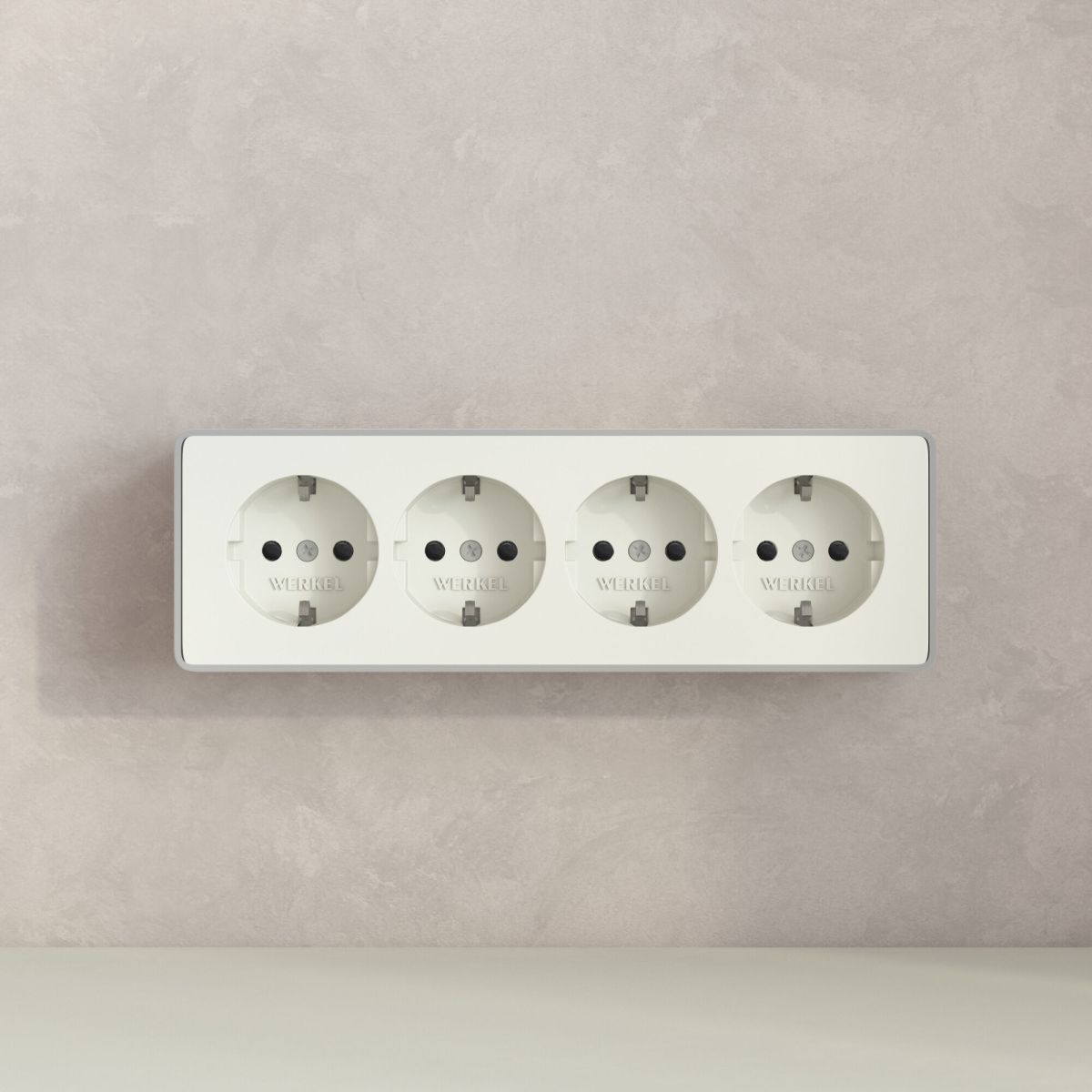 Розетка четверная с заземлением и шторками Werkel Gallant (слоновая кость) W5072204 4690389217999 a071253
