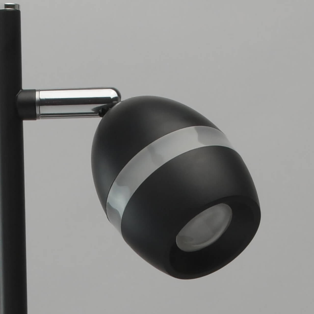 Настольная лампа De Markt Этингер 7 704030302