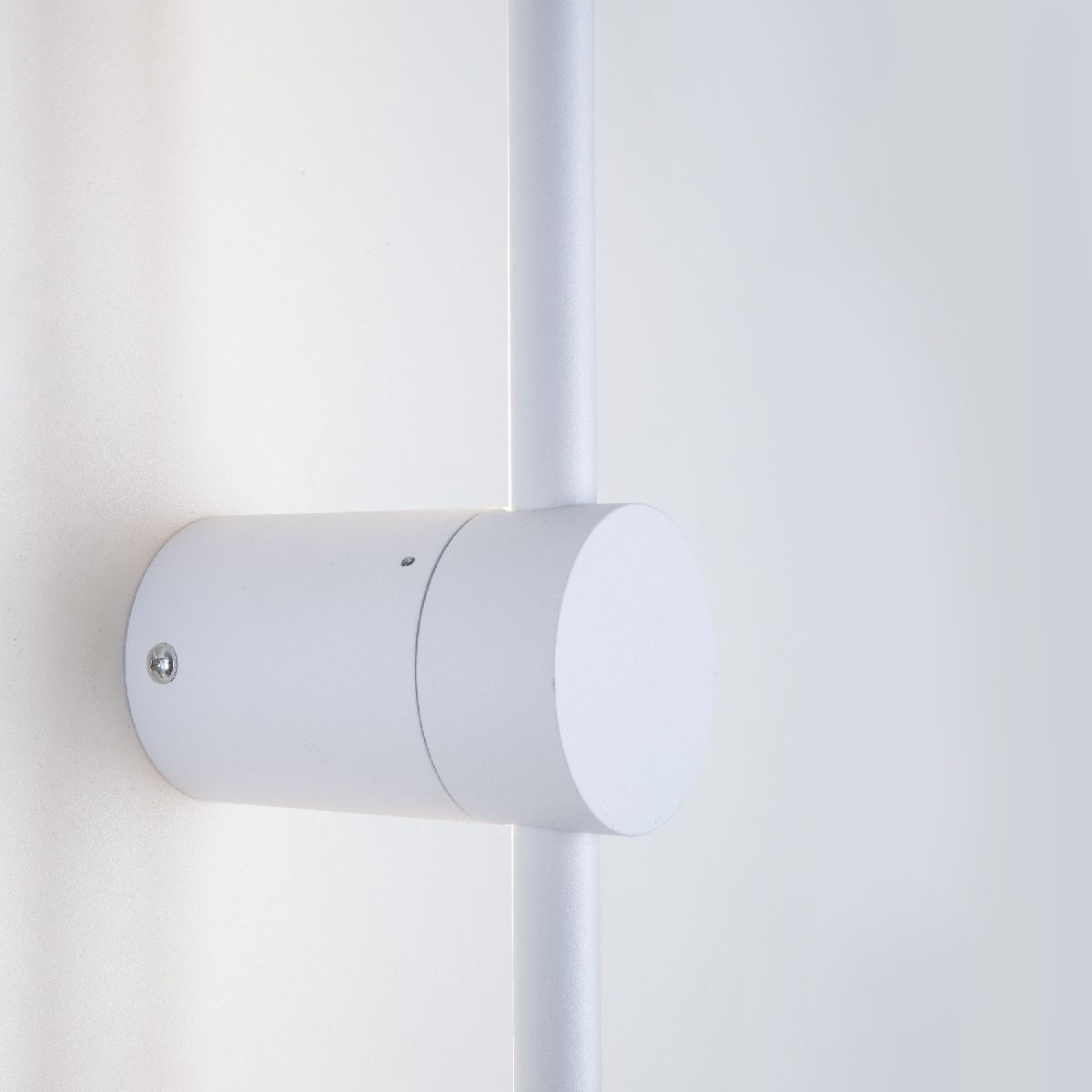 Настенный светильник LED4U L7271-1000 WH