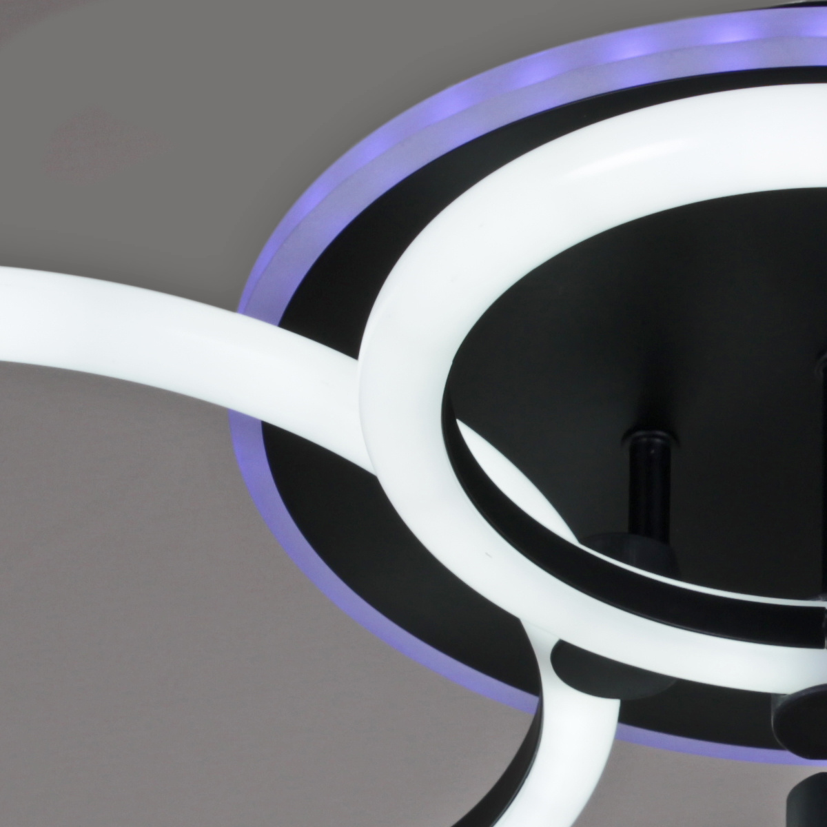 Потолочная люстра Reluce 20432-0.3-2+2+1 BK